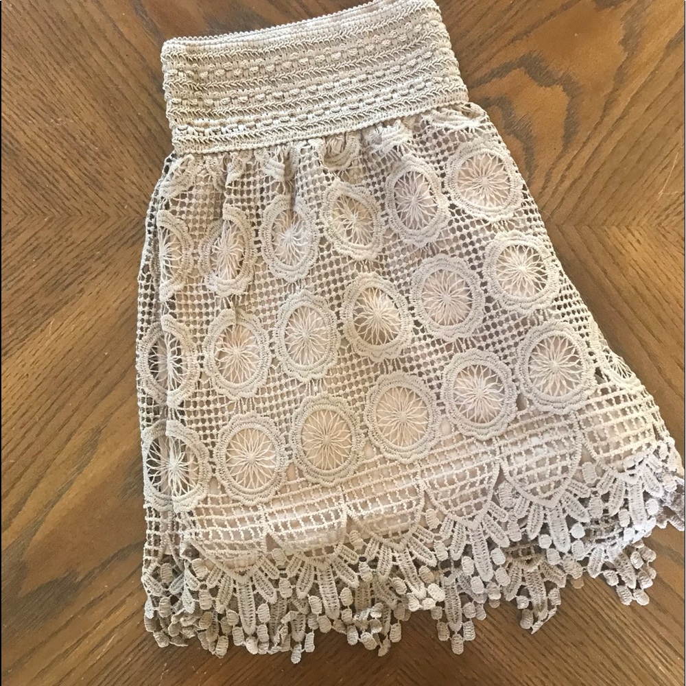 New Mix Crocheted Shorts - Picture 2 of 9